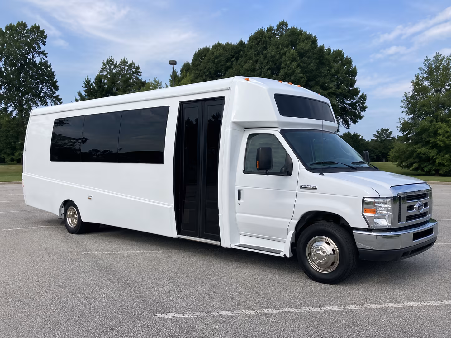santa monica 18 passenger party bus